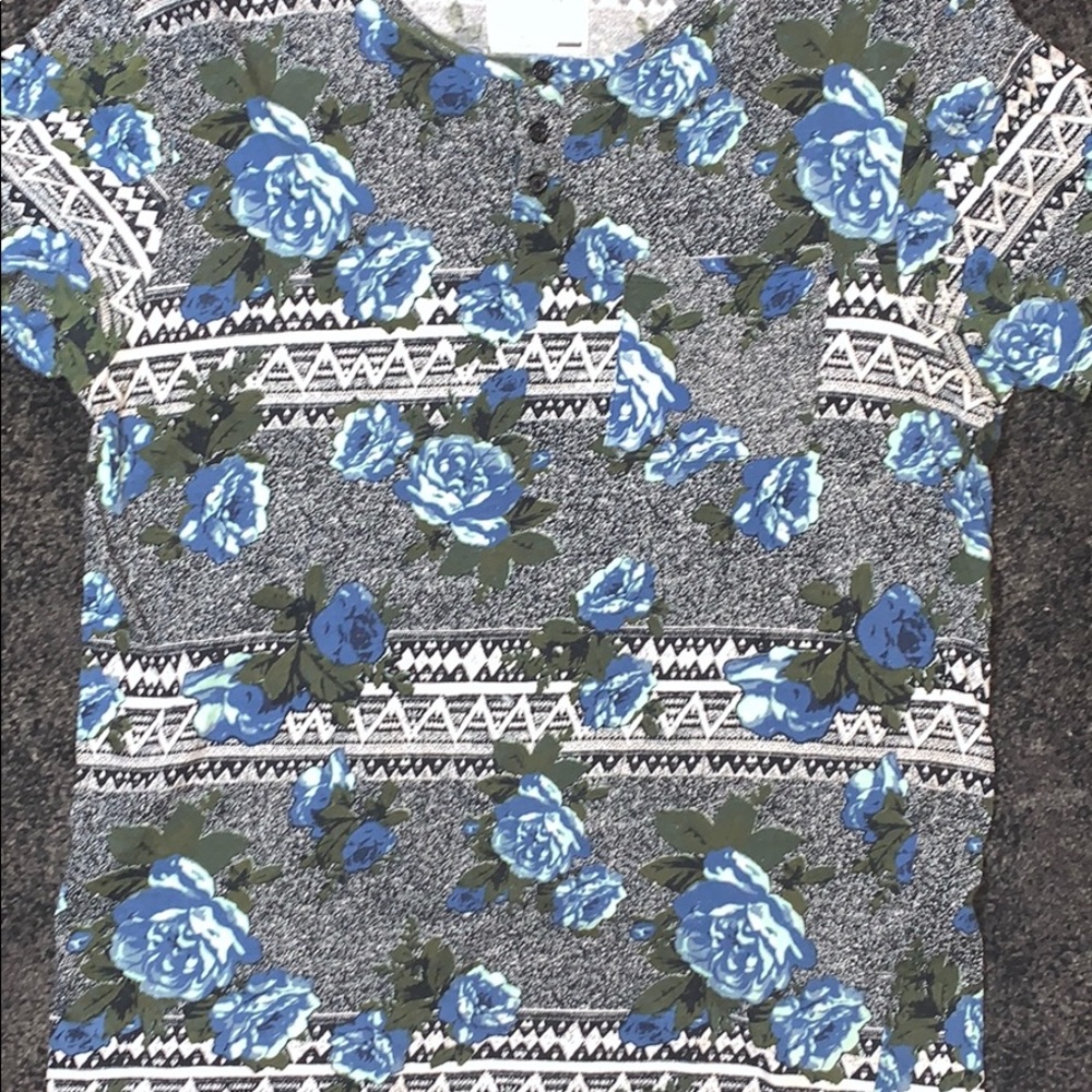 On the Byas short sleeve T-shirt